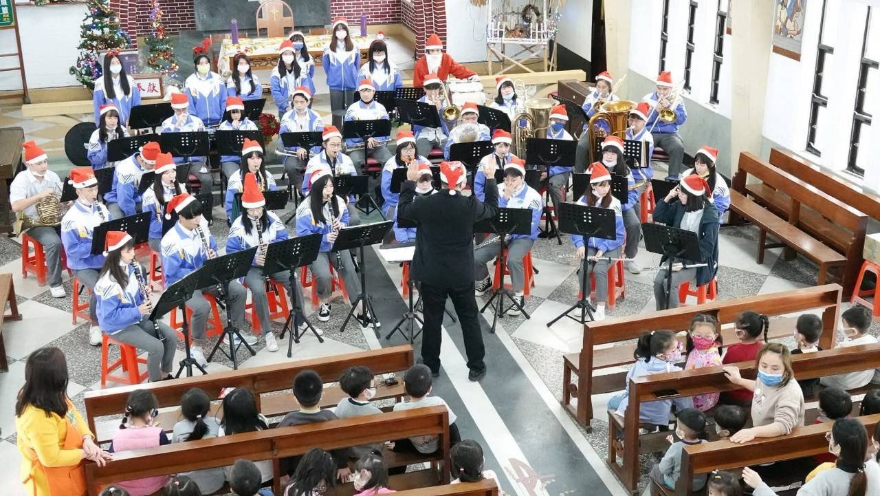 學生洪紹勛與紹勛媽媽