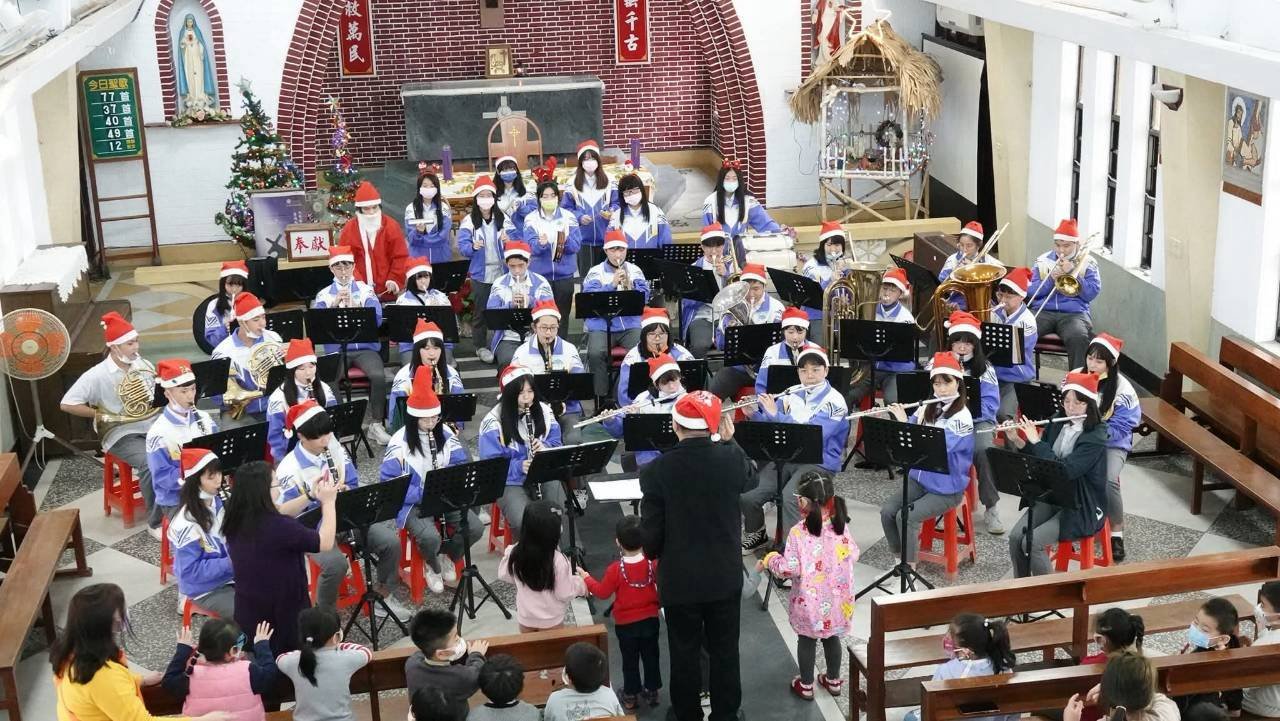 學生洪紹勛與紹勛媽媽